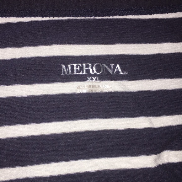 Short sleeve tee (1 left in stock) - Picture 2 of 3